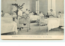 PARIS - Hôpital-Ecole De La Société De Secours Aux Blessés Militaires - Une Salle D'opérés - Santé, Hôpitaux