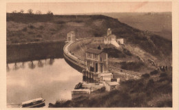 FRANCE - Éguzon - Le Barrage Et Le Lac - Arrivée De La Vedette Automobile - Carte Postale Ancienne - Other & Unclassified