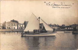 87-SAINT-GILLES-SUR-VIE- CARTE-PHOTO- " VOILIER LA CANADIENNE " V. BRIERE ARMATEUR - Saint Gilles Croix De Vie