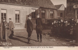 MILITARIA - Personnage - Entretien Du Général Joffre Et Du Roi Albert - Enfants - Brasserie - Carte Postale Ancienne - Personaggi