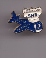 Pin's Socea Sogerma Restaurant SHR Avion En Forme De Baleine Réf 948 - Avions