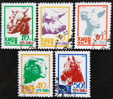 Corée Du Nord 1990 Domestic Animals  Stampworld N° 3256 à 3260 Série Complète - Corée Du Nord