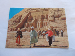 ABOU SIMBEL  ( EGYPTE  EGYPT )  ROCK TEMPLE OF RAMSES II  TRES ANIMEES GUIDES ET TOURISTES 3 BEAUX TIMBRES 1986 - Guiza