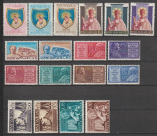 VATICAN - 1954 - ANNEE COMPLETE YVERT N°192/209 * MLH - COTE = 80.5 EUR - Annate Complete