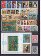 VATICAN - ANNEES COMPLETES 1971 + 1972  ** MNH - 34 VALEURS + 1 BLOC - Full Years