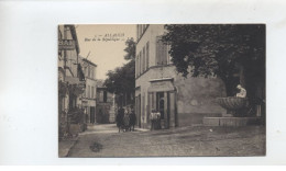13 - ALLAUCH -Rue De La Rèpublique - Beau Plan De Commerces Animés - - Allauch