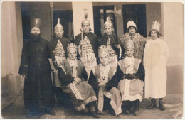 * T2/T3 1931 Brád, Műkedvelők / Amateurs Theatre Company. Photo (ragasztónyom / Glue Marks) - Unclassified