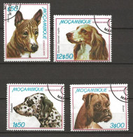 TIMBRE  MOZAMBIQUE  Chiens Timbre Circules - Mozambique