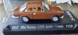 Solido 1852 Alfa Romeo GT Junior 1971 1/43 - Solido