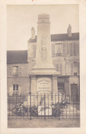 94-MANDRES MONUMENT CARTE PHOTO PLI COIN HAUT DROIT - Mandres Les Roses