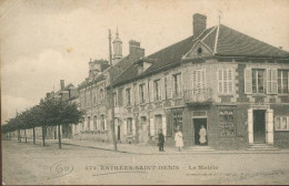 Estrees Saint Denis L'hotel De Ville - Estrees Saint Denis