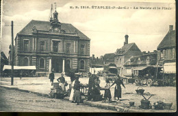 Etaples La Mairie Et La Place - Etaples