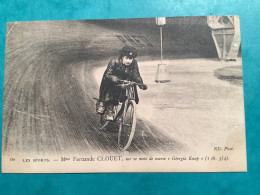 Les Sports Mme Fernande Clouet Sur Sa Moto De Course  .georgia Knap - Motociclismo