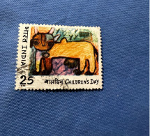 India 1975 Michel 658 Tag Des Kindes - Usados