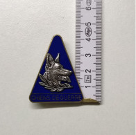 MEDAILLE ECUSSON POLICE GENDARMERIE PATCH BADGE CANINE K9 -CHIEN DE GUERRE - Politie & Rijkswacht