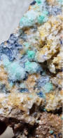 Rosasite Rosasite Gesso Dolomite Azzurrite  Calcite Cristalli Su Matrice 210 Gr Marocco 9 Cm - Minerales