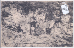 DIEPPE- HABITATION DE PECHEURS DANS LA FALAISE - Dieppe