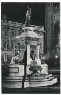 CPSM 9 X 14  Grande Bretagne Angleterre (6) CAMBRIDGE  King's College, Fountain Designed By H.A. Armstead, R.A. 1879* - Cambridge