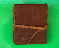 L-ETH Etiopia 18 Dipinti Su Pergamena - Ethiopian Livre Avec 18 Peintures à La Main Sur Peau - Religion Copte. - Old Books