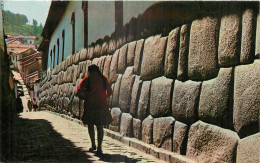PEROU  CALLE HATUNRRUMIYOC TYPICAL INCA STREET  CUSCO PERU - Peru