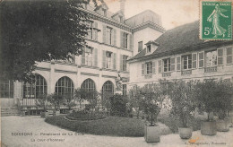 Soissons * Pensionnat De La Croix , La Cour D'honneur * école - Pont Aven