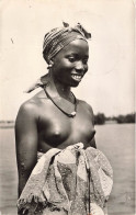 AFRIQUE NOIRE - Jeune Beauté - Lac - Carte Postale - Ohne Zuordnung