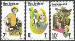 New Zealand. 1976 Health Stamps. MH Complete Set. SG 1125-1127. M2138 - Neufs