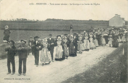 MORBIHAN  ERDEVEN  Trois Noces Réunies  Le Cortège - Erdeven