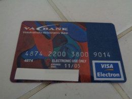 Ukraine Bank Card - Cartes De Crédit (expiration Min. 10 Ans)