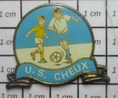 713H  Pins Pin's / Rare & Belle Qualité SPORTS / CLUB FOOTBALL US CHEUX-VEULONGS - Football