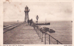 256643IJmuiden, Aan De Kop Van De Zuidpier-1926(kleine Vouwen In De Hoeken) - IJmuiden