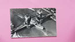 LONDON - The Tower Bridge - Tower Of London