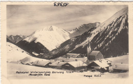 E5041) BERWANG - Ausserfern Tirol - S/W FOTO AK Verschneite Dächer Häuser Kirche - Berwang