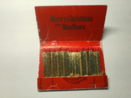 1996 Pochette D'allumettes JOYEUX NOËL De MARLBORO MERRY CHRISTMAS From MARLBORO - Matchboxes