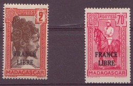 Madagascar - YT N° 242 Et 244 ** - Neuf Sans Charnière - Unused Stamps