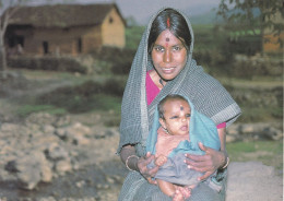 A24210 - La Maman Et Sa Petite Fille Aveugie De PANAUTI NEPAL  POSTCARD  UNUSED - Népal