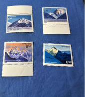 India 1988 Michel 1159-62 Himalayagipfel MNH - Unused Stamps