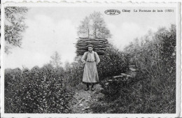 Porteuse De Bois à CHINY En 1921 . - Chiny