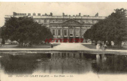 CPA HAMPTON COURT PALACE - EAST FRONT - London Suburbs