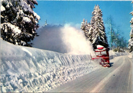 1-3-2025 (1 Y 37)  France - Chasse Neige Au Travail  / Snow Plow In Action - Camions & Poids Lourds