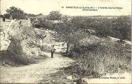 9653 CPA Aigrfeuille - L'entrée Des Carrières Et Les Coteaux - Aigrefeuille-sur-Maine