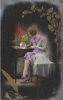 FANTAISIES - Femmes - Une Femme Assise En écrivant Un Lettre - Carte Postale Ancienne - Femmes