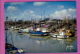 BEAUVOIR SUR MER 85 - LE PORT DU BEC Bateau De Pêche Boat  - Beauvoir Sur Mer