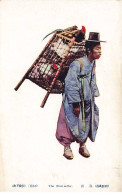 Corée - The Neen Seller - Homme Portant Une Hotte Remplie De Poules - Korea (Süd)