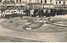 Carte Photo - ECOMMOY - Congrès Eucharistique 1936 - Retour De La Procession Pour Le Salut, Rosace - Ecommoy