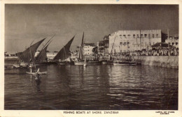 Tanzanie, Zanaibar, Fisching Boats At Shore - Tanzanie