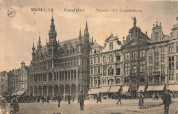 BELGIQUE - Bruxelles - Grand'Place - Maisons De Corporations - Animé - Carte Postale Ancienne - Monumenten, Gebouwen