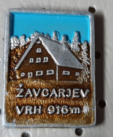 Zavcarjev Vrh 916m Mountain Lodge Sarajevo Mountaine  Association Alpinism, Mountaineering  Slovenia Vintage Pin - Alpinisme