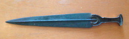 Poignard En Bronze. Luristan (actuel Iran) (H23) Bronze Dagger. Luristan (now Iran) (H23) - Armes Blanches