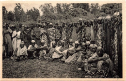 RUANDA-URUNDI - Réunion De Chefs En Urundi - Urundi : Vergadering Van Inlandse Hoofden - Carte Postale Ancienne - Ruanda- Urundi
